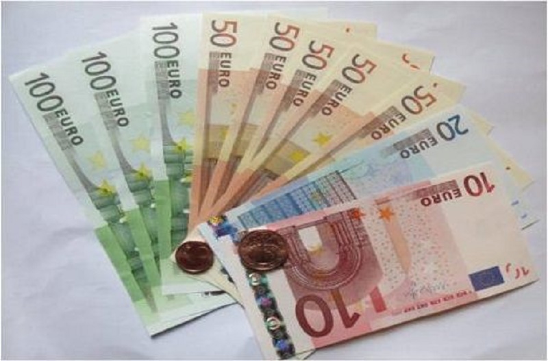 600 00 euro to php