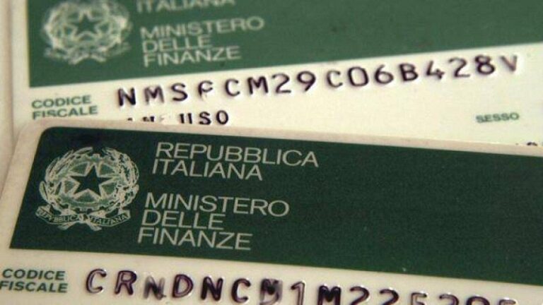 Piece A Fournir Pour Demande De Nationalite Italienne "CODICE FISCALE" - Guide au code des impôts en Italie: 2) Documentation